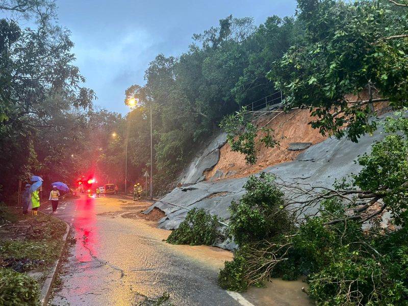 During the passage of Ragasa, a landslide occurred on Bride's Pool Road in Tai Po. (Courtesy of Geotechnical Engineering Office)