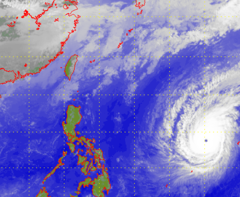 Tropical Cyclones in 2019 > Track and Satellite picture of Super ...